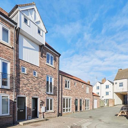 Host & Stay - Black Swan Mews Ripon Exteriör bild